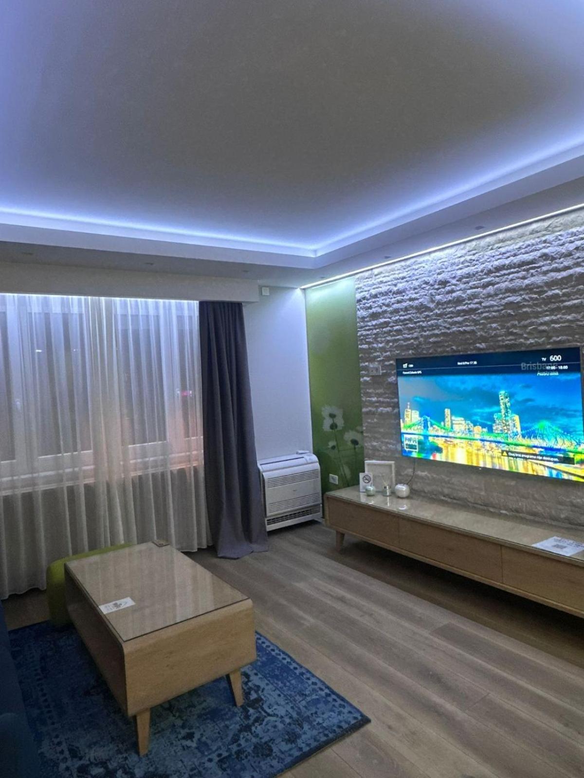 City Center Apartment Sarajevo Accross Bbi Shopping Mall Esterno foto